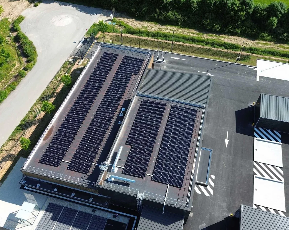Toiture tertiaire photovoltaïque connectée en supervision 4G