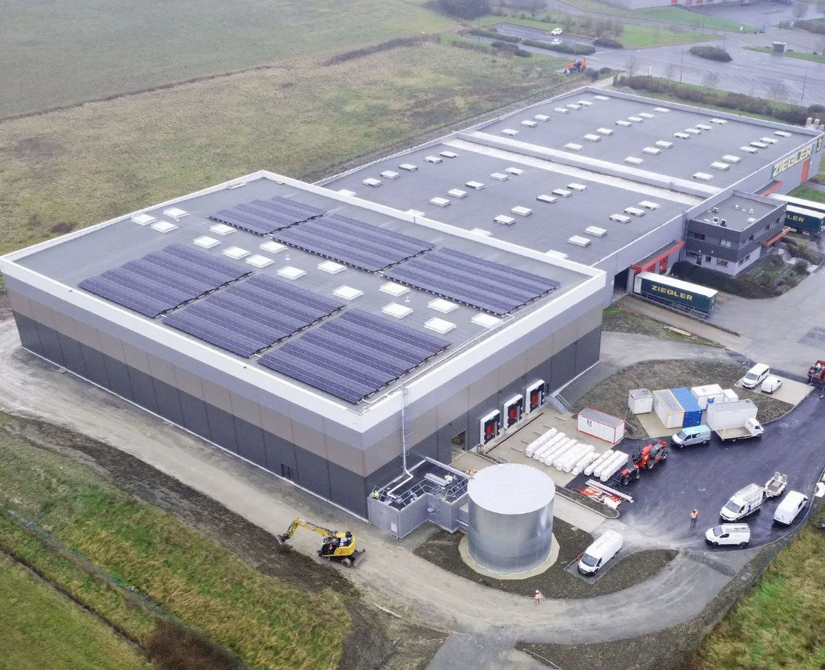 Centrale solaire avec monitoring multi-sites via SIM M2M multi-opérateur